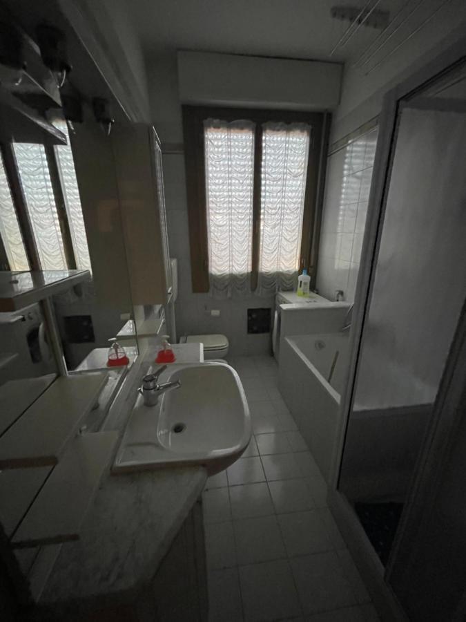 Gramsci First Apartment Modena Ngoại thất bức ảnh